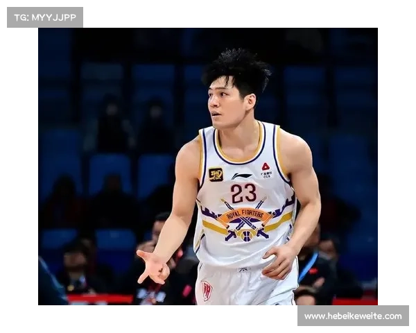 陈国豪连续两场上双闪耀NBA季前赛 末节11分爆发力压快船